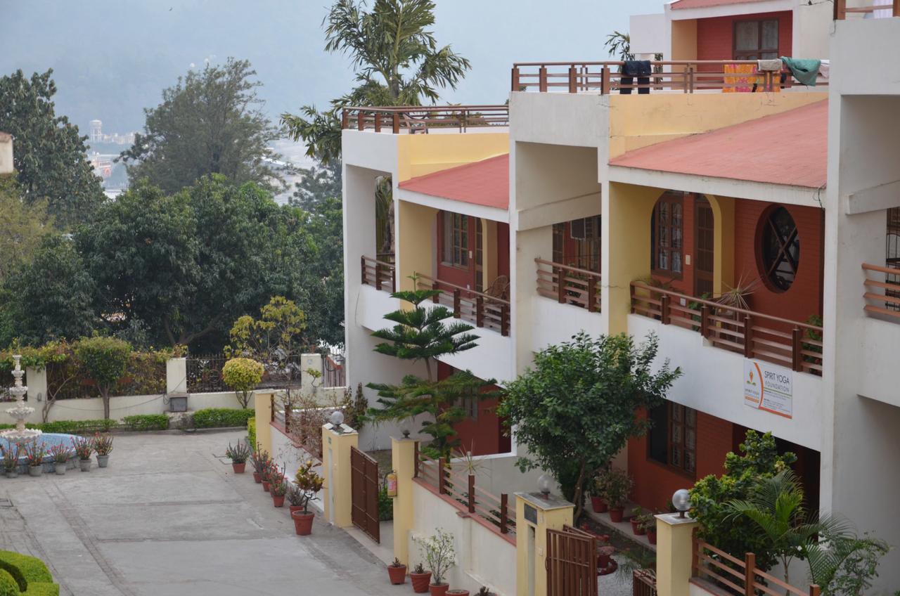 Ganga Vatika Ayurveda Bhavan Rishīkesh Exterior foto