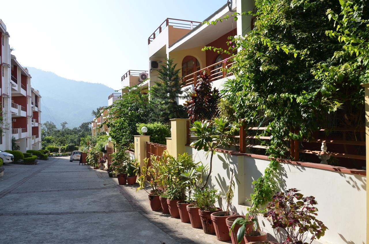 Ganga Vatika Ayurveda Bhavan Rishīkesh Exterior foto